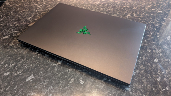 Обзор Razer Blade 18: невероятно быстрый и горячий монстр Обзор Razer Blade 18: невероятно быстрый и горячий монстр