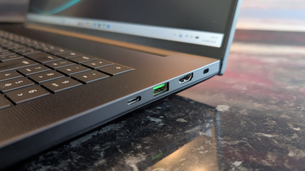 Обзор Razer Blade 18: невероятно быстрый и горячий монстр Обзор Razer Blade 18: невероятно быстрый и горячий монстр