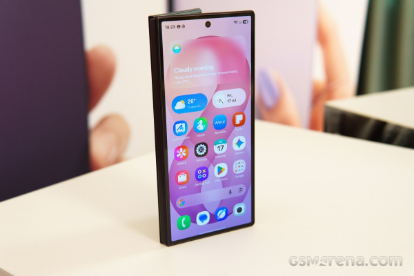 Обзор Samsung Galaxy Z Fold8, Z Fold8 Ultra, Z Flip8: первые впечатления