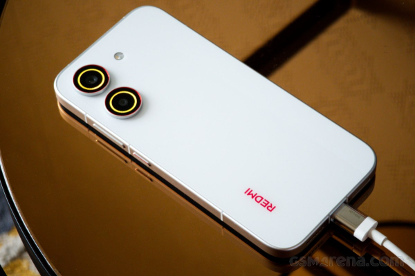 Обзор Xiaomi Redmi Turbo 5 — рекордная батарея на 7540 мАч Обзор Xiaomi Redmi Turbo 5 — рекордная батарея на 7540 мАч