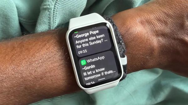 Обзор Xiaomi Smart Band 10 Pro: керамика и яркий экран Обзор Xiaomi Smart Band 10 Pro: керамика и яркий экран
