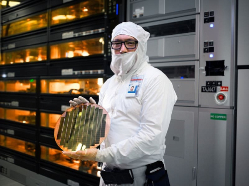 Слух: AMD и NVIDIA заключили соглашение с Intel о производстве с применением норм 18A-P и 14A Слух: AMD и NVIDIA заключили соглашение с Intel о производстве с применением норм 18A-P и 14A