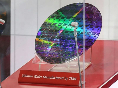 TSMC нарастила выручку за первую половину 2026 года на 35.6%, заработав почти $75 млрд TSMC нарастила выручку за первую половину 2026 года на 35.6%, заработав почти $75 млрд