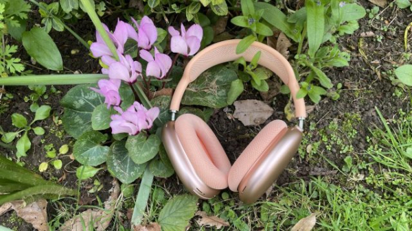 Обзор беспроводных наушников Apple AirPods Max 2 Обзор беспроводных наушников Apple AirPods Max 2