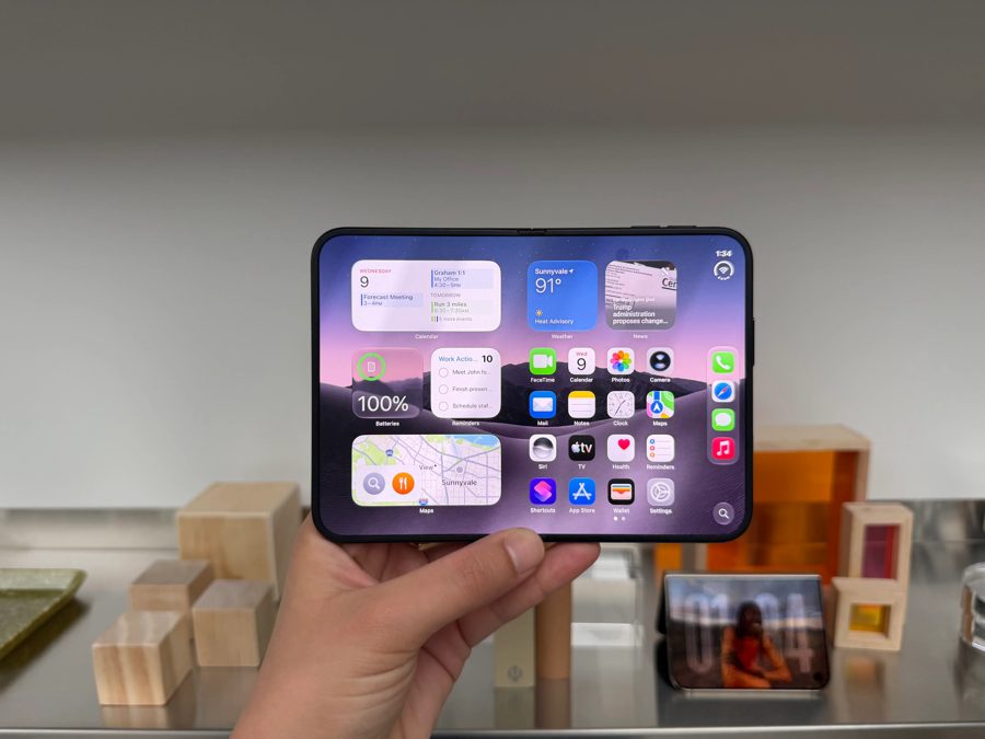 iPhone Duo оказался не карманным iPad: Apple повторила ход Microsoft пятилетней давности