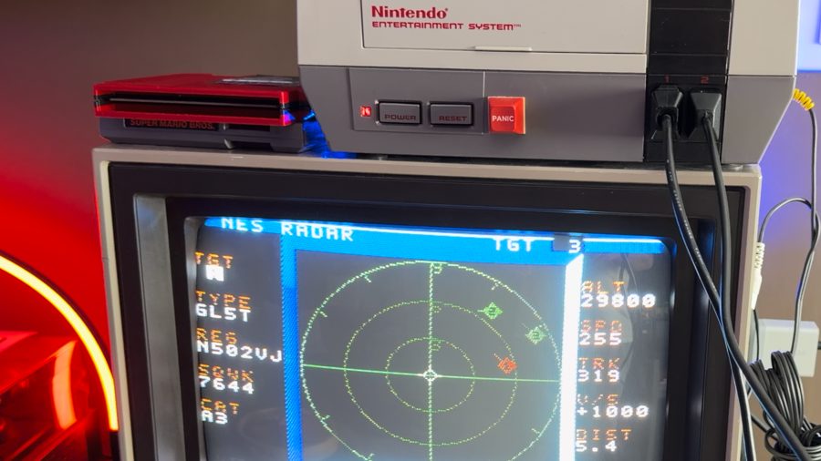 NES научили показывать авиатрафик через порт геймпада