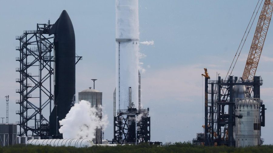 Starship впервые собрали на одном полигоне: Booster 22 и Ship 42 готовят к 15-му полёту Starship впервые собрали на одном полигоне: Booster 22 и Ship 42 готовят к 15-му полёту