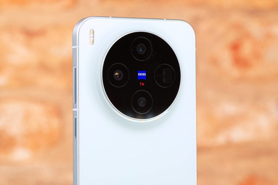 vivo X500 покажут 21 сентября: 90-ваттная зарядка и аккумулятор на 7500 мА·ч