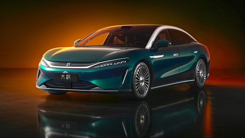 BYD выпустила седан Da Han с запасом хода более 1000 км — конкурент BMW i7 по цене B-класса