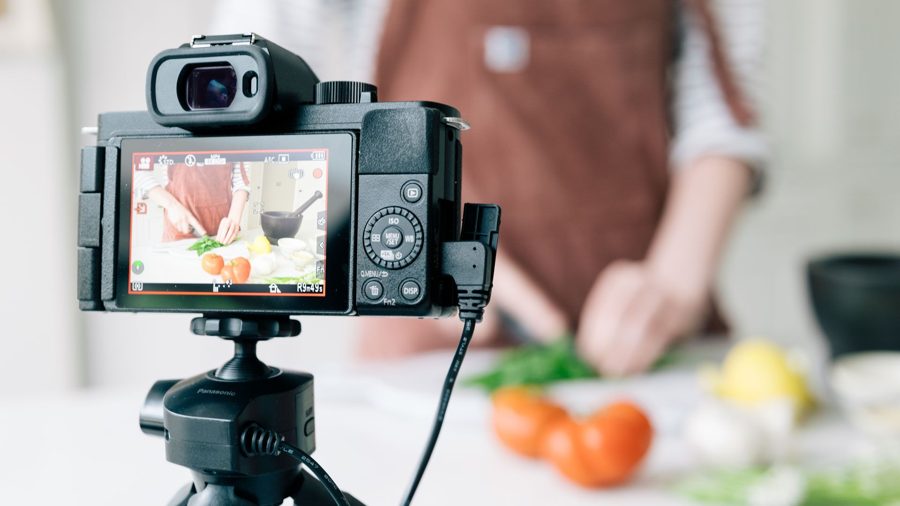 Бюджетные камеры для YouTube в 2026: что выбрать, чтобы не разориться