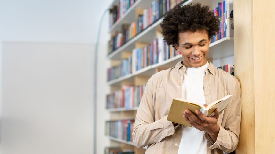 ChatGPT подобрал 10 книг по вкусам читателя: от автобиографий рестлеров до комиксов