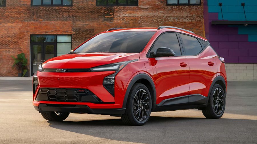 Chevy Bolt 2027 получил новую батарею, салон и дизайн — но выпуск прекратят летом 2027 года