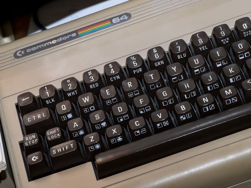 Commodore возвращает легендарный джойстик TAC-2 спустя 40 лет — вдвое дешевле оригинала