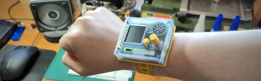 ESP32-секвенсор в прозрачном корпусе вернул эстетику Y2K — с батареей-«демоном» на 666 мА·ч