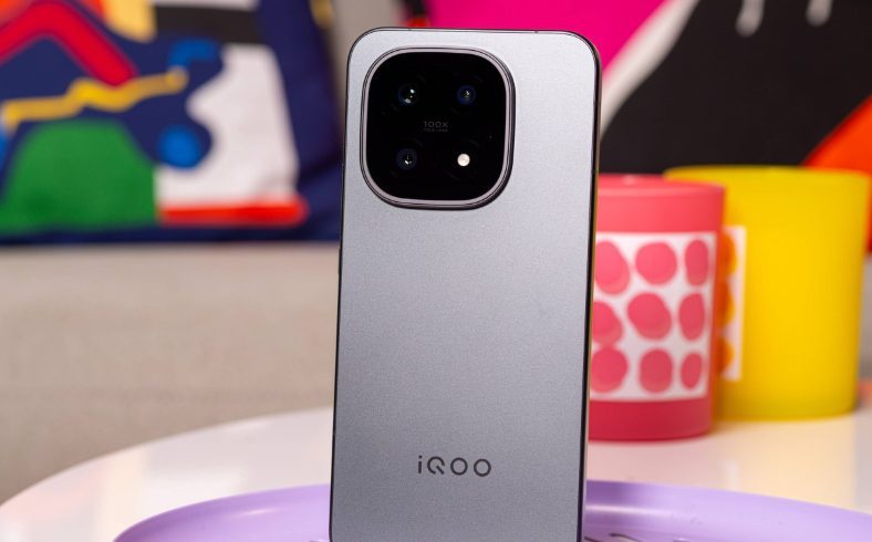 iQOO 16 получит 165-Гц экран и батарею на 8500 мАч — подробности утечки iQOO 16 получит 165-Гц экран и батарею на 8500 мАч — подробности утечки