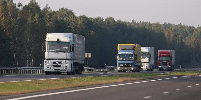Купили тягач в Беларуси: разрешение на проезд не нужно — ответ таможни