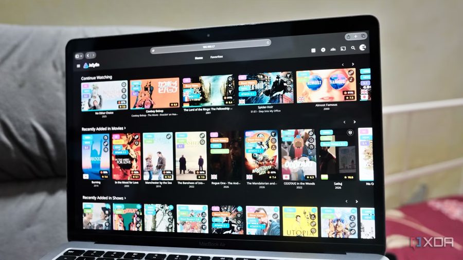 Плагин для Jellyfin превращает скучный медиасервер в подобие Netflix с рейтингами и качеством на постерах