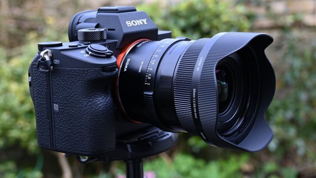 Sony E-mount: пять лучших широкоугольных объективов 2026 года для пейзажей и архитектуры