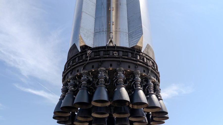 SpaceX за 15 секунд проверила все 33 двигателя Raptor 3 на Super Heavy B21 — полет не раньше сентября SpaceX за 15 секунд проверила все 33 двигателя Raptor 3 на Super Heavy B21 — полет не раньше сентября