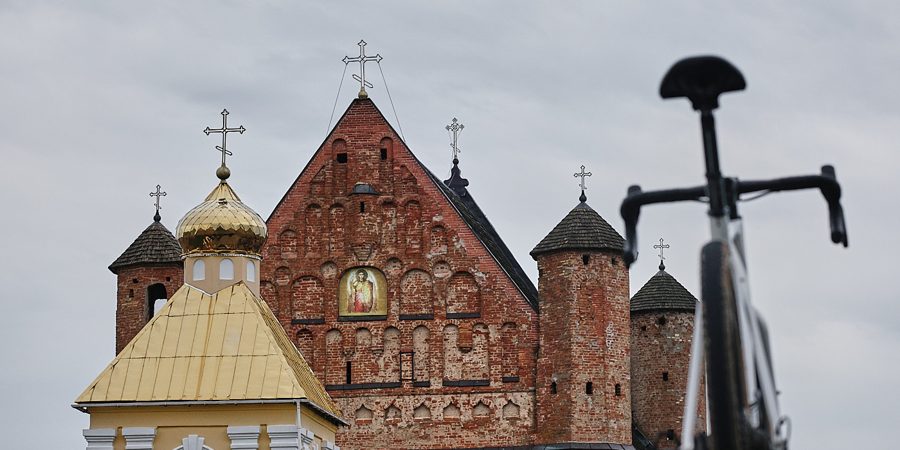 Сынковичи: храм-крепость, до которого не доехать по навигатору