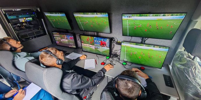 Белорусские арбитры начали тестировать VAR — систему внедрят этой осенью
