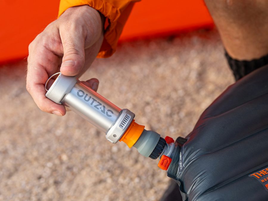 Двухфункциональный Beam Pump на Kickstarter собрал $94 690: надувает матрас и светит до 50 часов