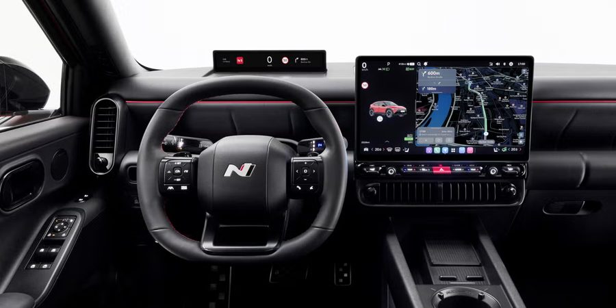 Hyundai убирает приборную панель из базовых версий: за экран теперь доплата