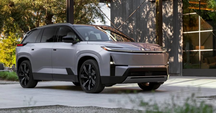 Toyota снова отложила электрический Highlander — запуск перенесён на 2027 год и позже
