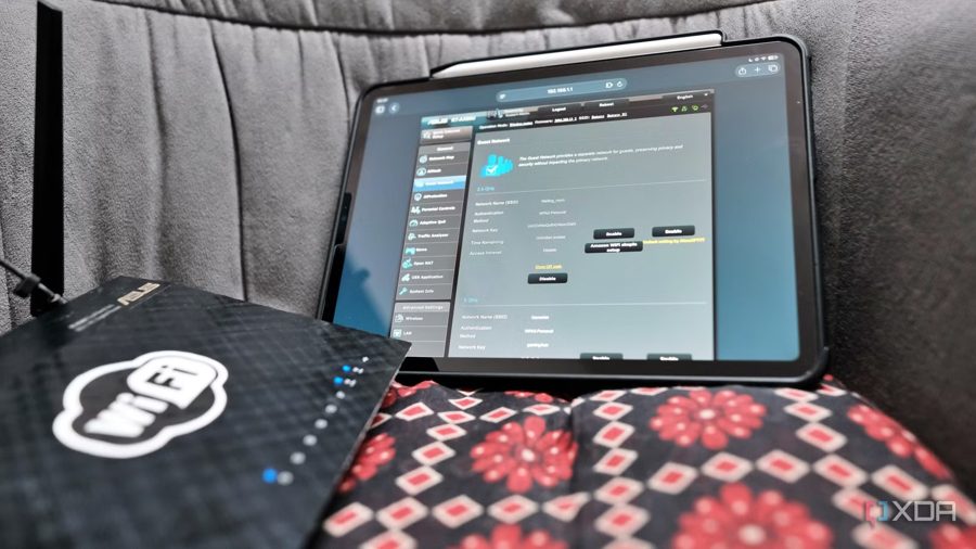 Включение гостевой сети Wi-Fi решило проблему с замедлением интернета, которую автор безуспешно устранял неделями